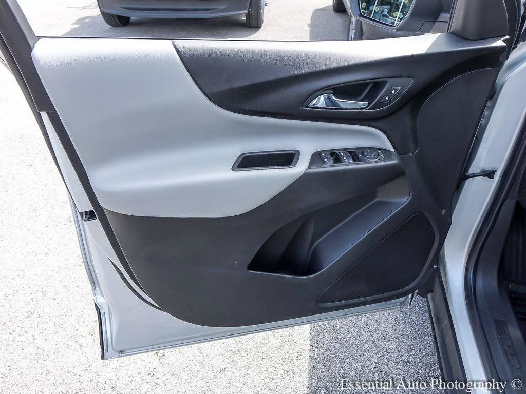 Used 2022 Chevrolet Equinox LS AWD/4WD image 18