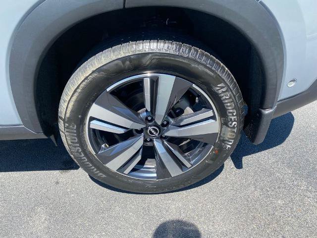 Used 2023 Nissan Rogue SL w/ SL Premium Package FWD image 32