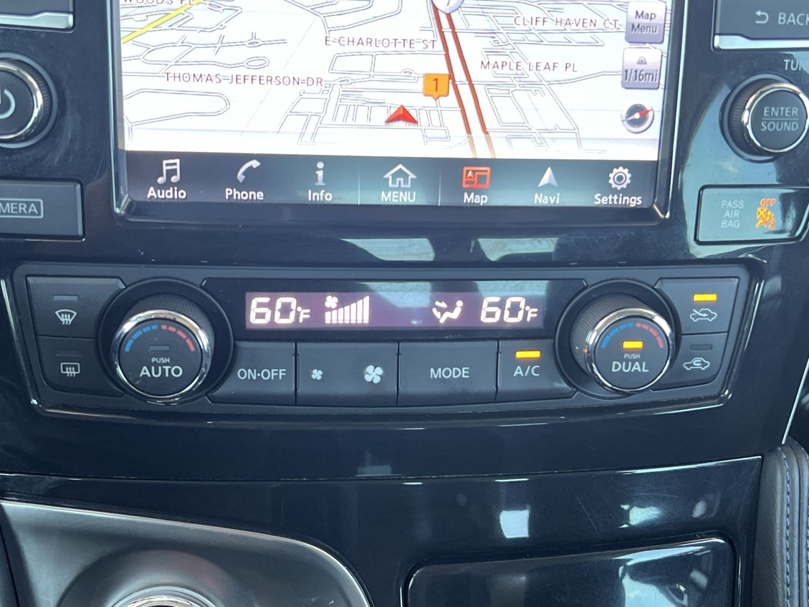 Used 2017 Nissan Maxima SR w/ Midnight Edition image 21