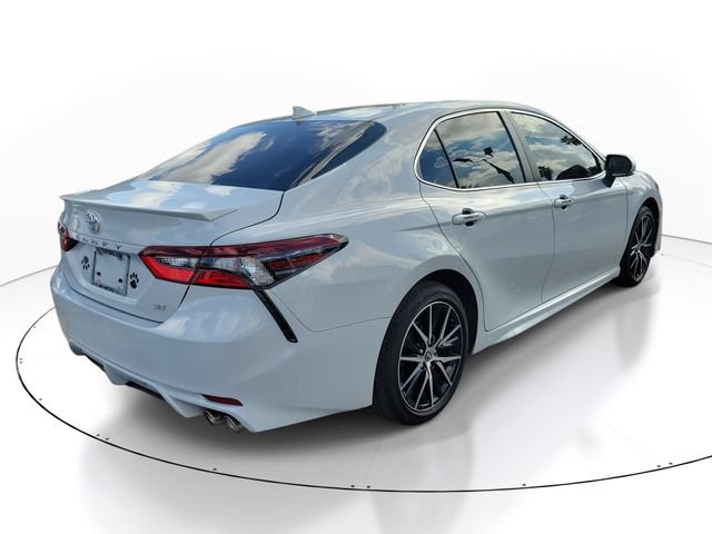 Used 2024 Toyota Camry SE w/ Convenience Package FWD image 2