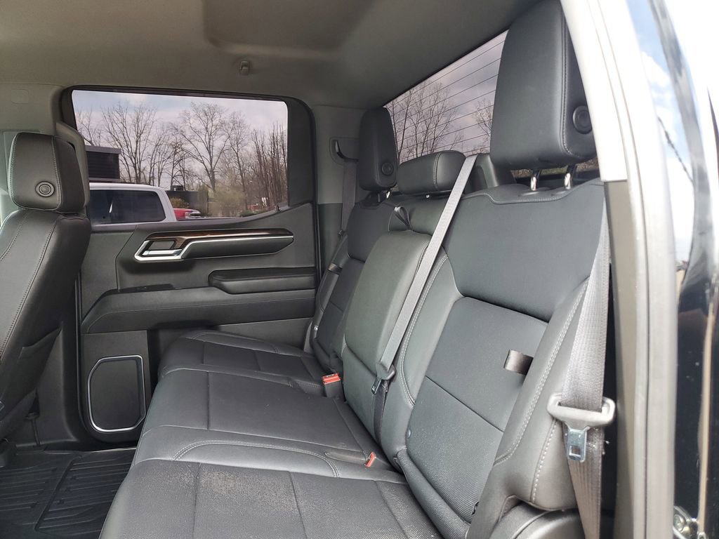 Used 2022 GMC Sierra 1500 SLT w/ SLT Premium Package AWD/4WD image 10