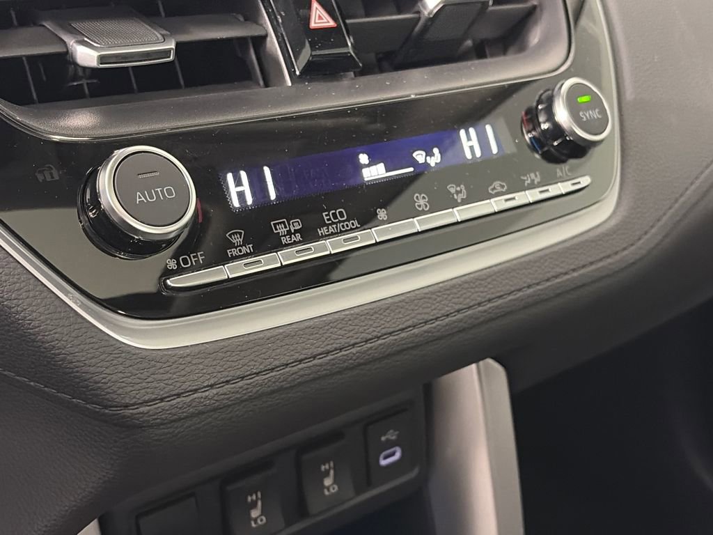 Used 2023 Toyota Corolla Cross XLE w/ Convenience Package AWD/4WD image 21