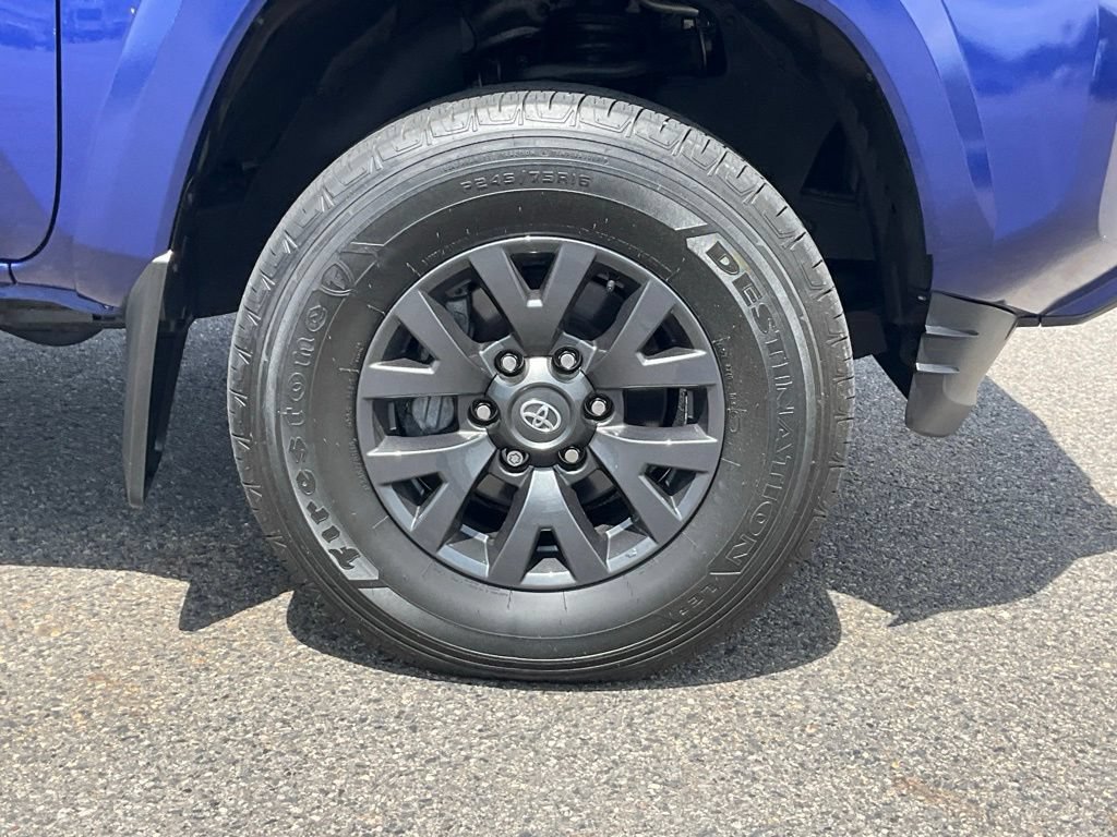 Used 2022 Toyota Tacoma SR5 AWD/4WD image 19