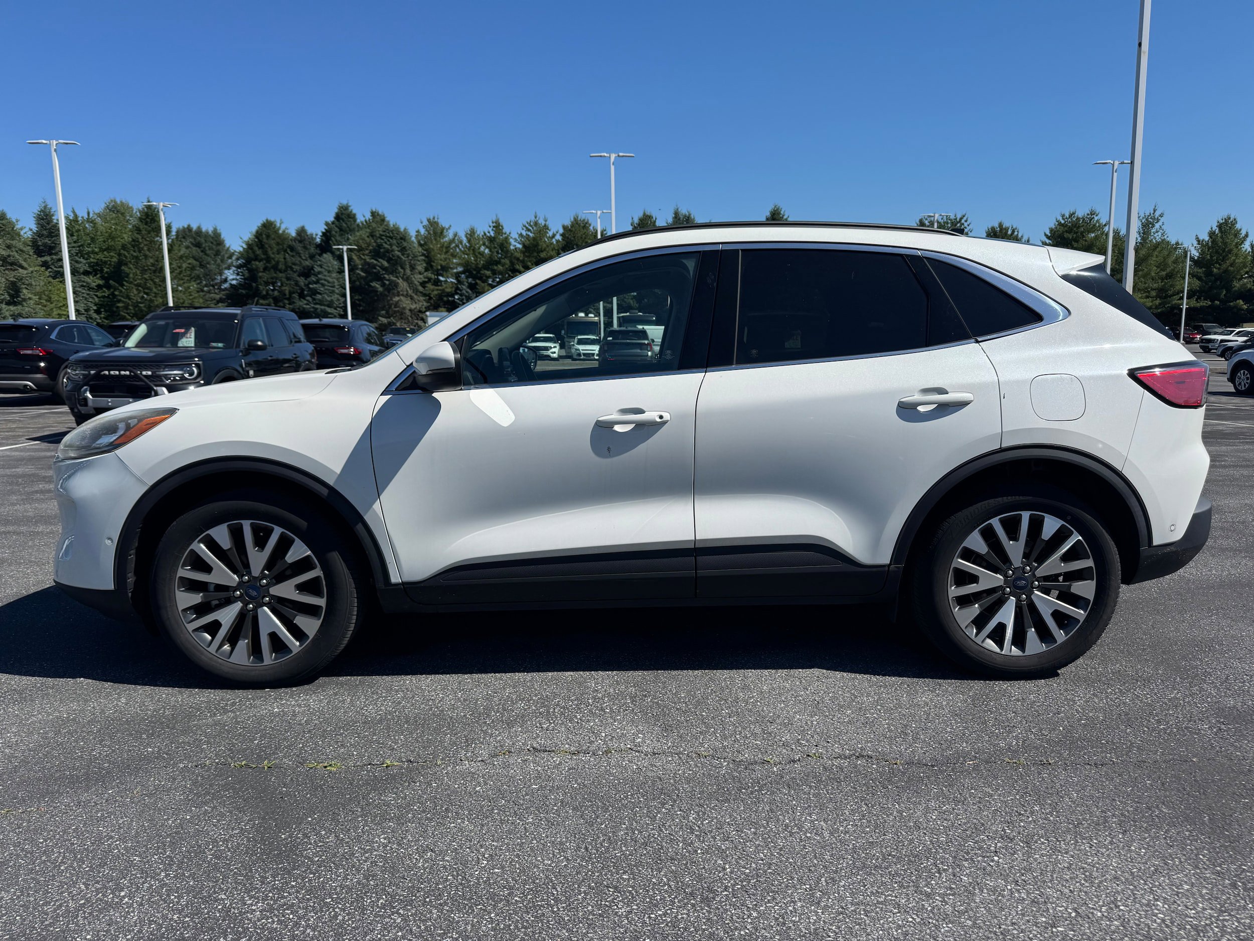 Certified 2020 Ford Escape Titanium AWD/4WD video 2