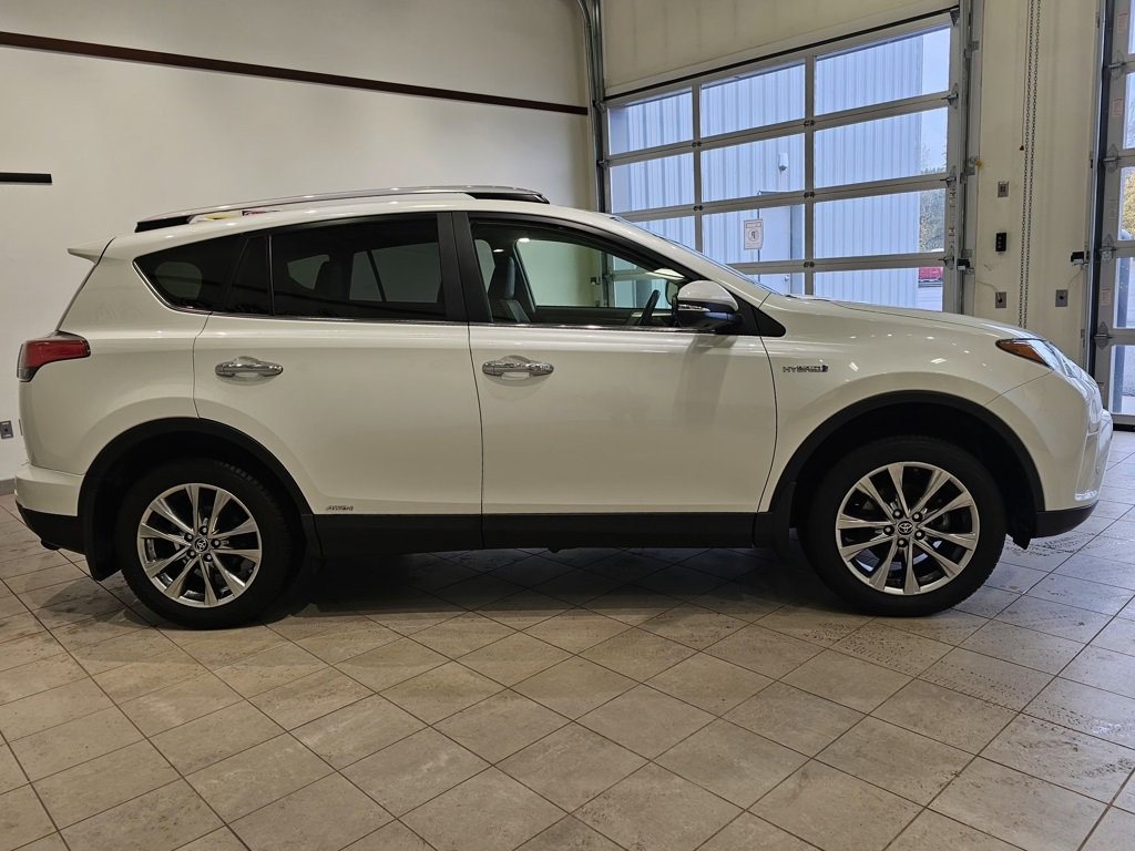 Used 2017 Toyota RAV4 Limited image 6