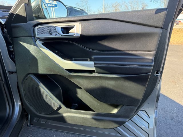 Certified 2024 Ford Explorer Limited image 23