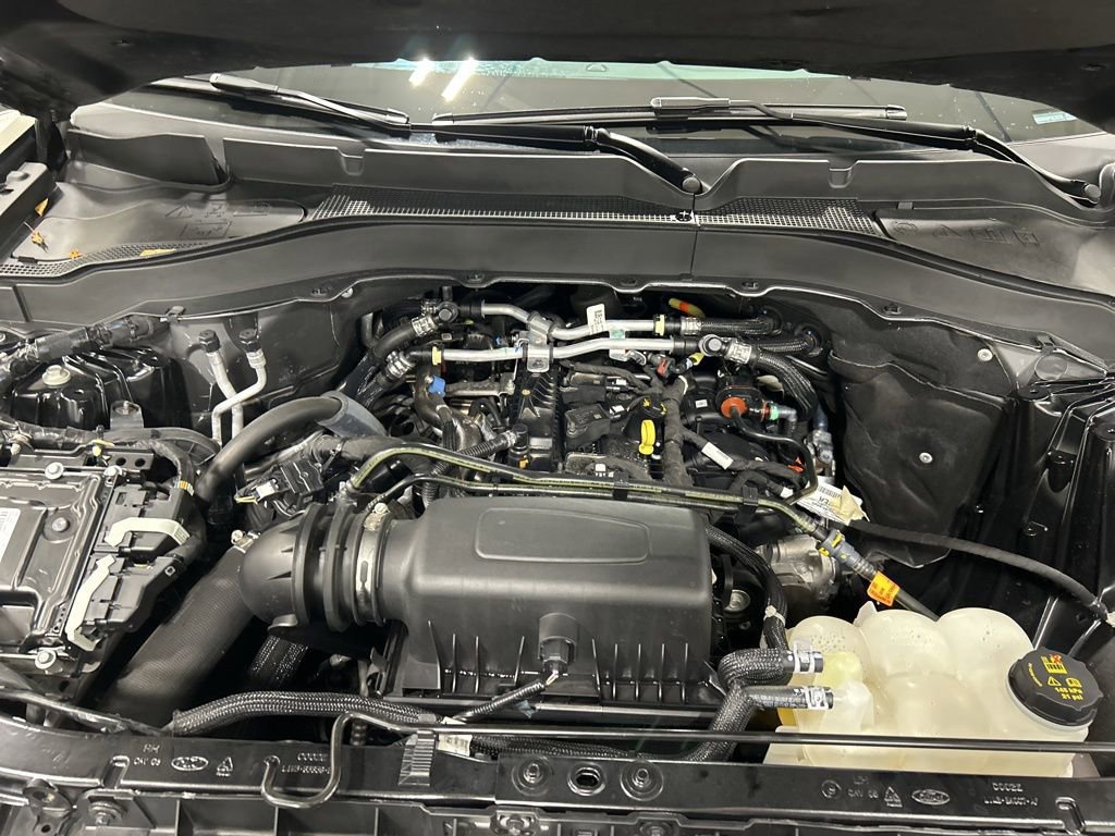 Certified 2023 Ford Explorer XLT w/ Equipment Group 202A image 35