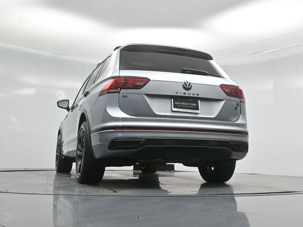 Used 2023 Volkswagen Tiguan SE R-Line FWD image 20