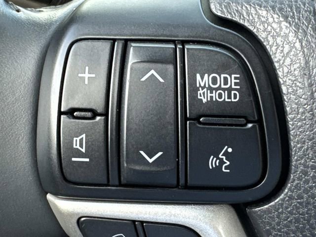 Used 2017 Toyota Highlander XLE image 29