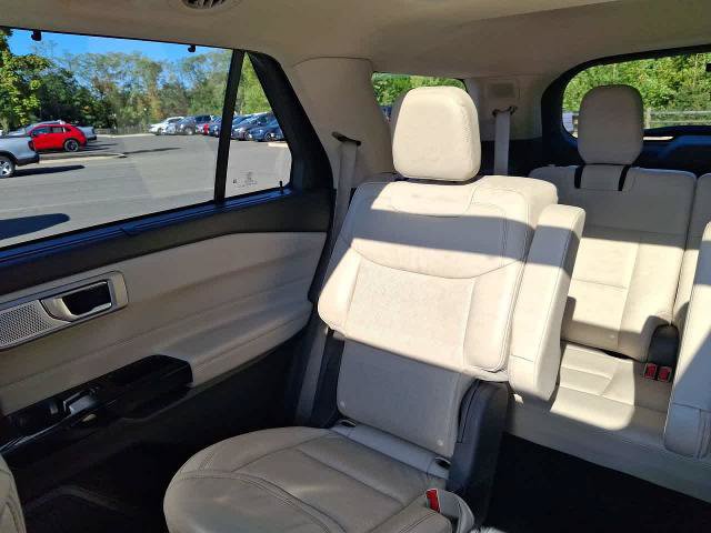 Certified 2023 Ford Explorer Platinum AWD/4WD image 12