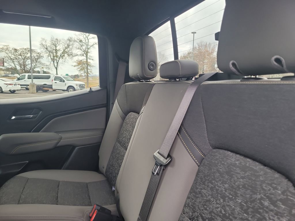 Used 2024 Chevrolet Colorado ZR2 w/ Technology Package image 25