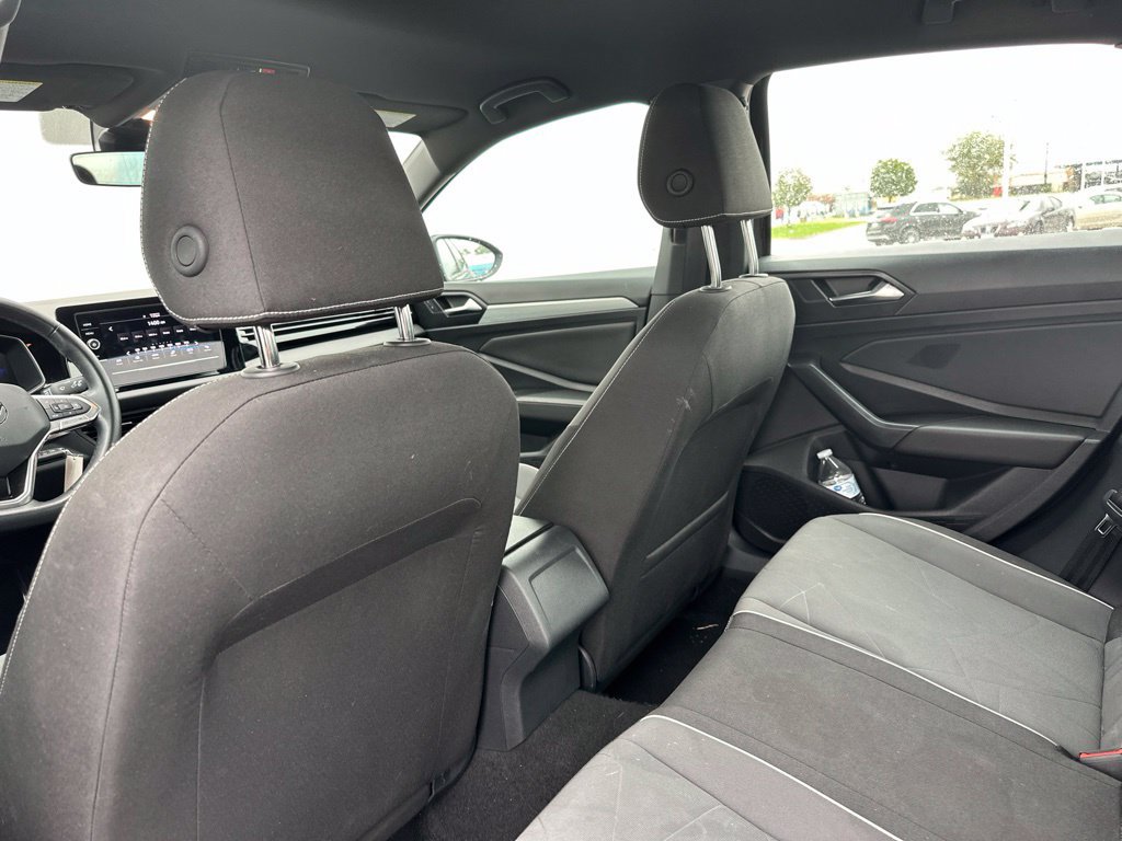 Used 2025 Volkswagen Jetta Sport FWD image 19