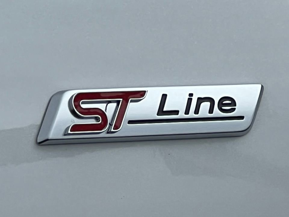 Certified 2025 Ford Explorer ST-Line image 8