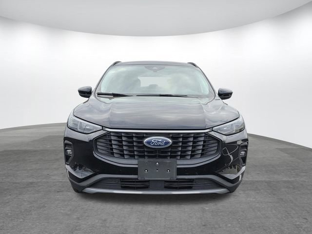 Certified 2025 Ford Escape Platinum AWD/4WD image 2