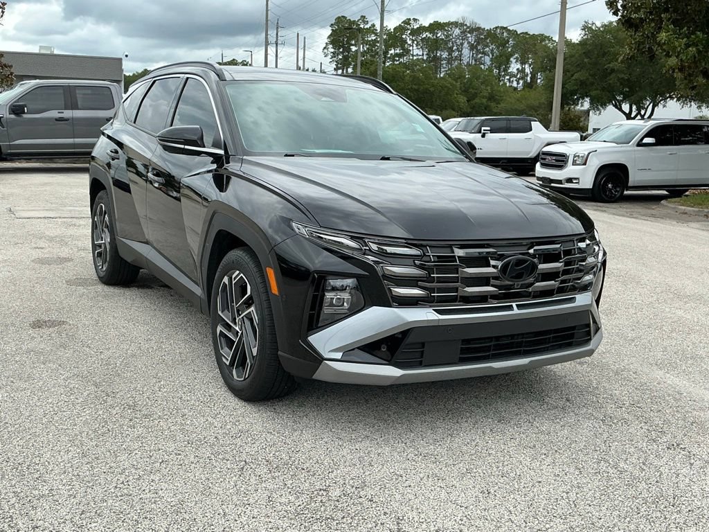 Used 2025 Hyundai Tucson Limited FWD image 25