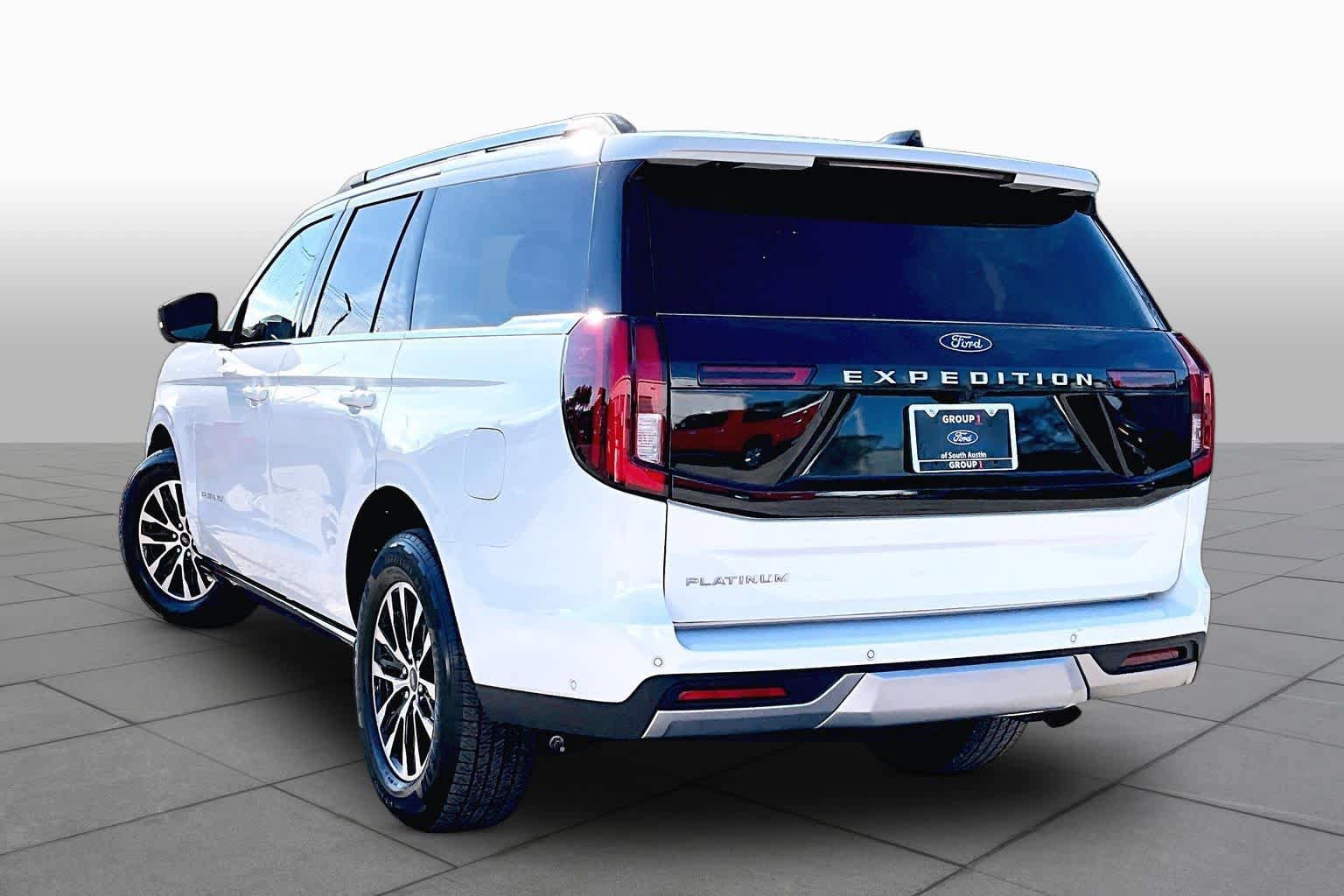 Certified 2025 Ford Expedition Platinum AWD/4WD image 11