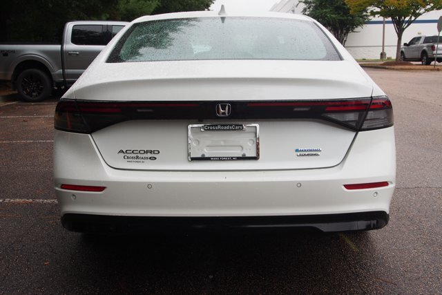 Used 2024 Honda Accord Touring image 6
