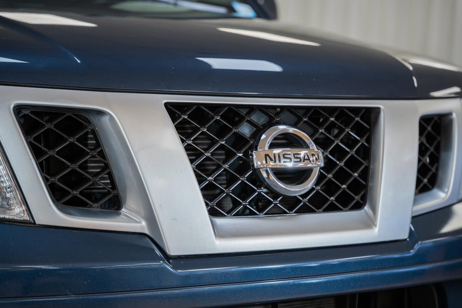 Used 2021 Nissan Frontier PRO-4X w/ Pro-4x Utility Package AWD/4WD image 14