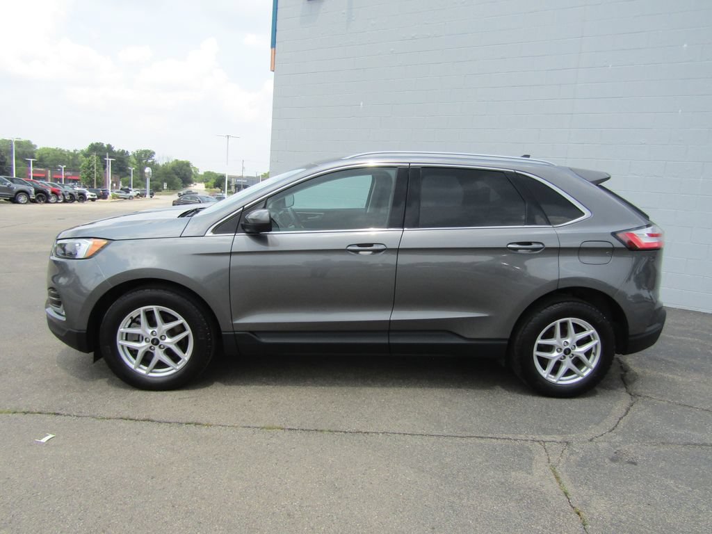 Certified 2023 Ford Edge SEL w/ Convenience Package AWD/4WD image 2