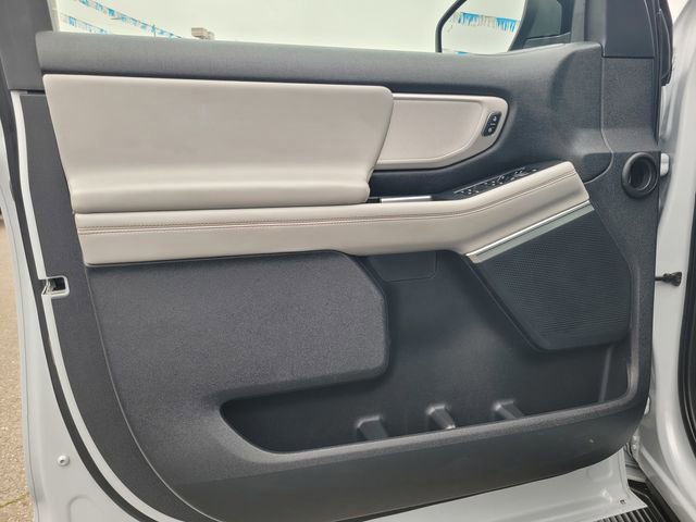 Certified 2025 Ford Expedition Active image 16