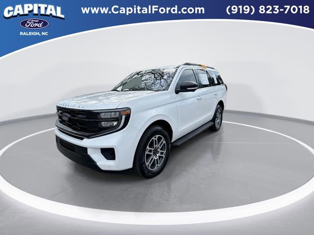 Certified 2025 Ford Expedition Active image 2