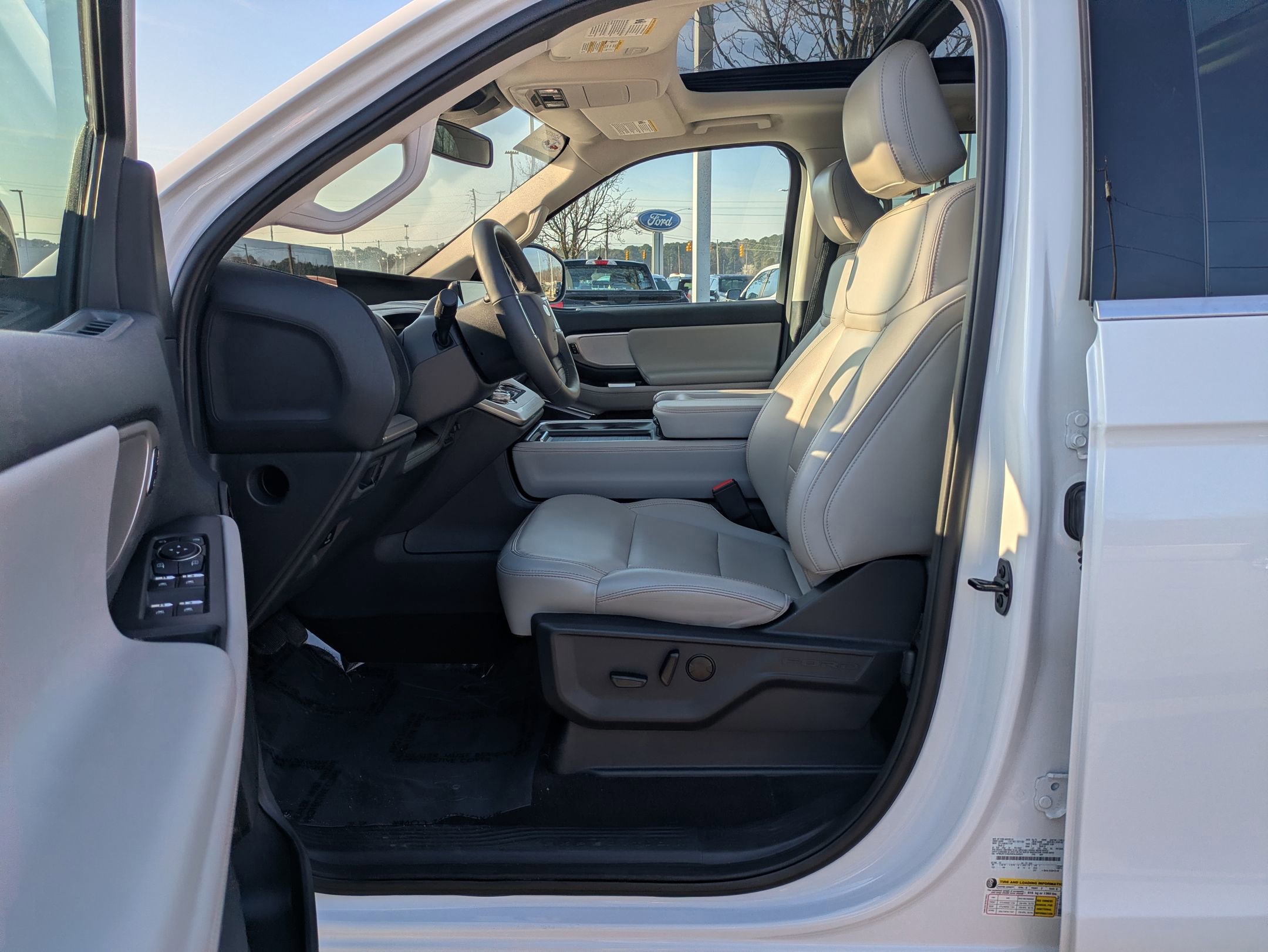 Certified 2025 Ford Expedition Max Active image 15