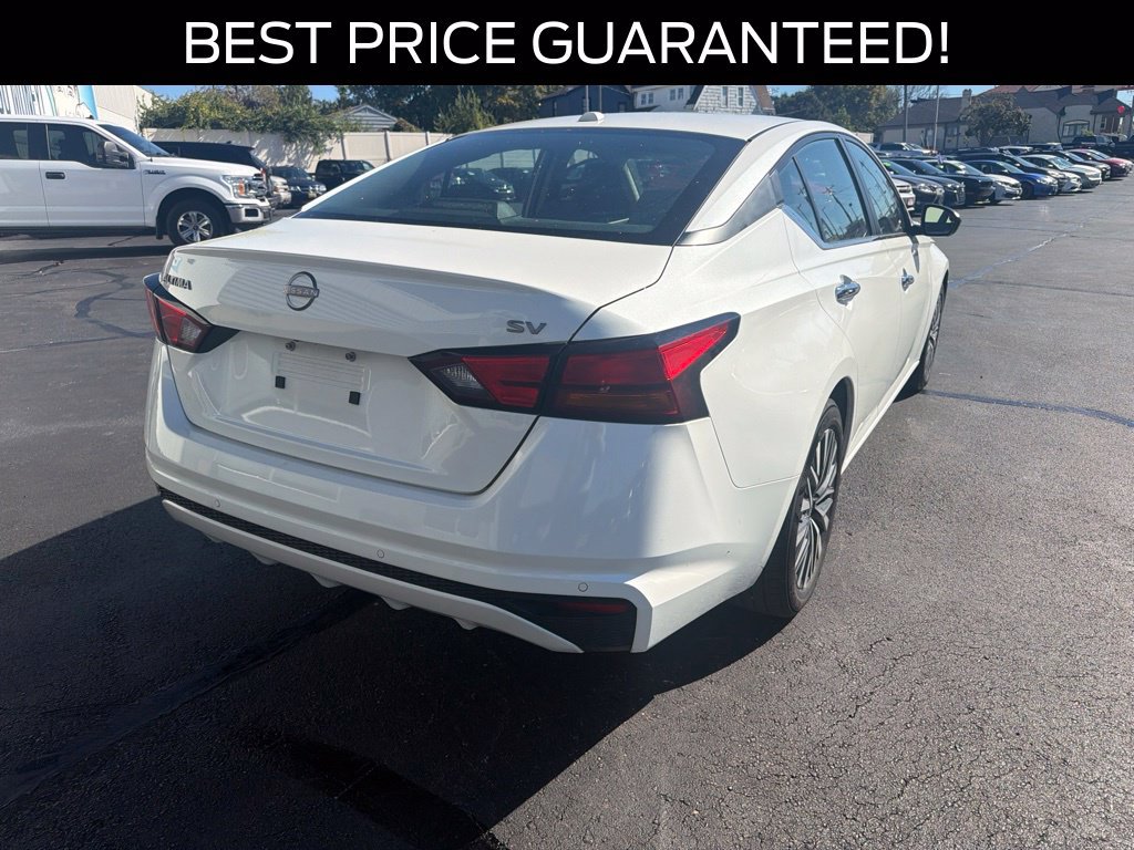 Used 2024 Nissan Altima 2.5 SV FWD image 4