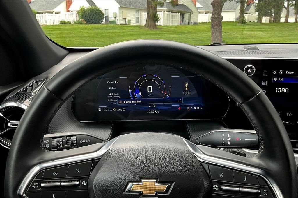 Used 2025 Chevrolet Equinox LT AWD/4WD image 14