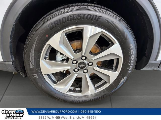 Certified 2025 Ford Escape Platinum AWD/4WD image 7