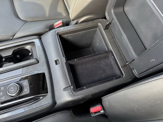 Used 2021 Nissan Armada SV w/ SV Appearance Package image 31