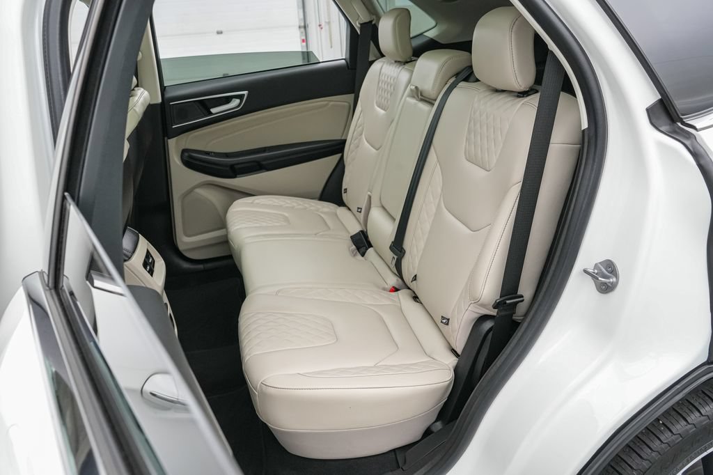 Certified 2023 Ford Edge Titanium AWD/4WD image 18