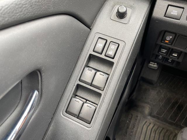 Used 2022 Nissan Frontier PRO-4X w/ Pro-4X Premium Package AWD/4WD image 27