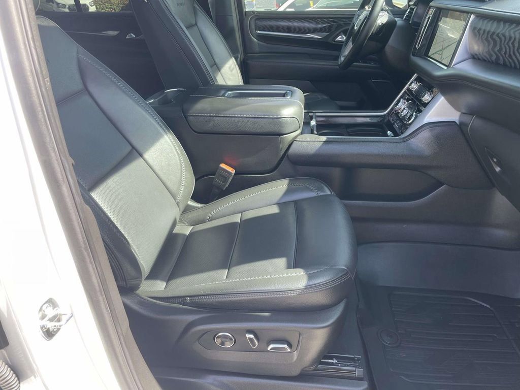 Used 2023 GMC Yukon Denali w/ Max Trailering Package image 30