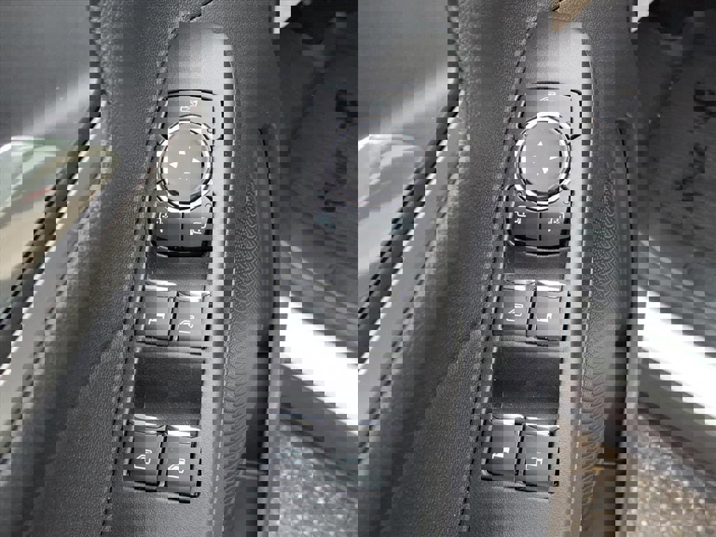 Certified 2022 Ford Escape Titanium w/ Class II Trailer Tow Package image 11