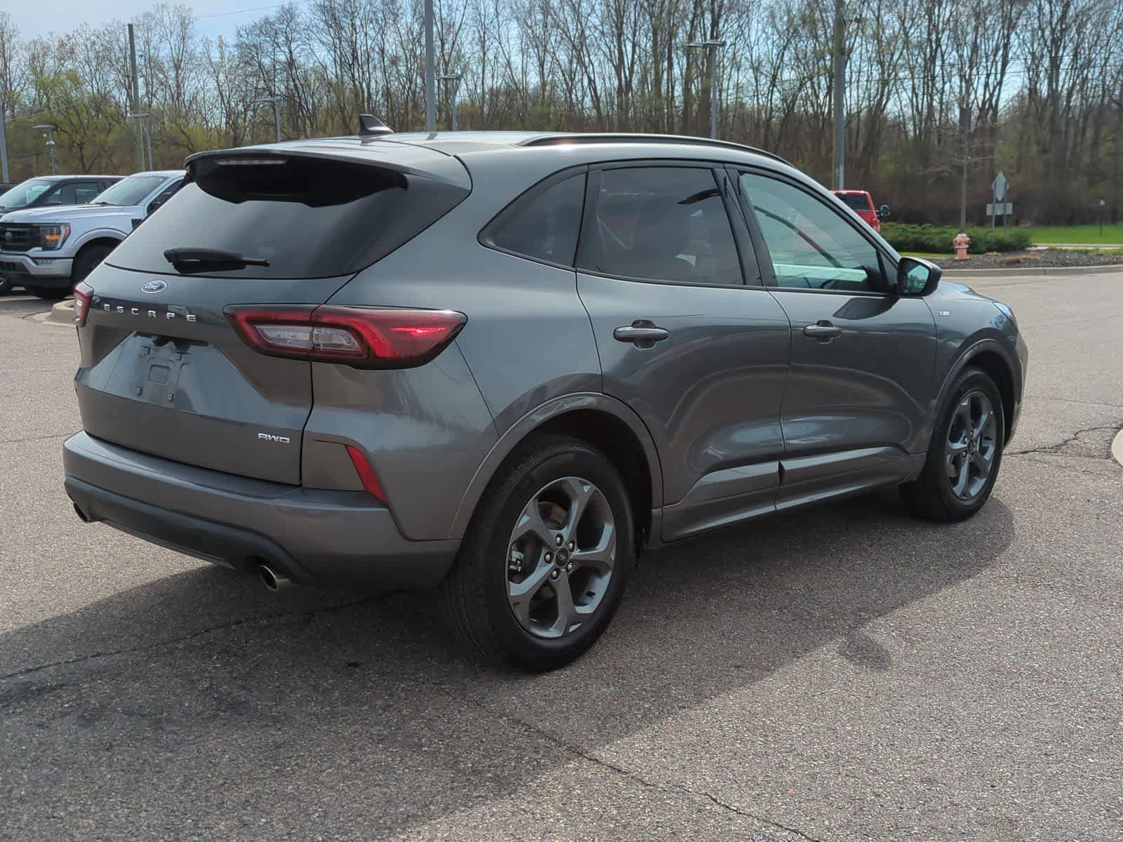 Certified 2023 Ford Escape ST-Line AWD/4WD image 8