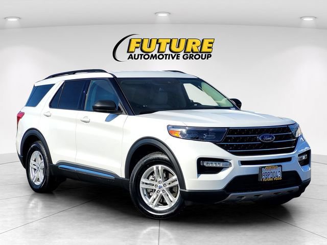Certified 2022 Ford Explorer XLT w/ Equipment Group 202A image 7