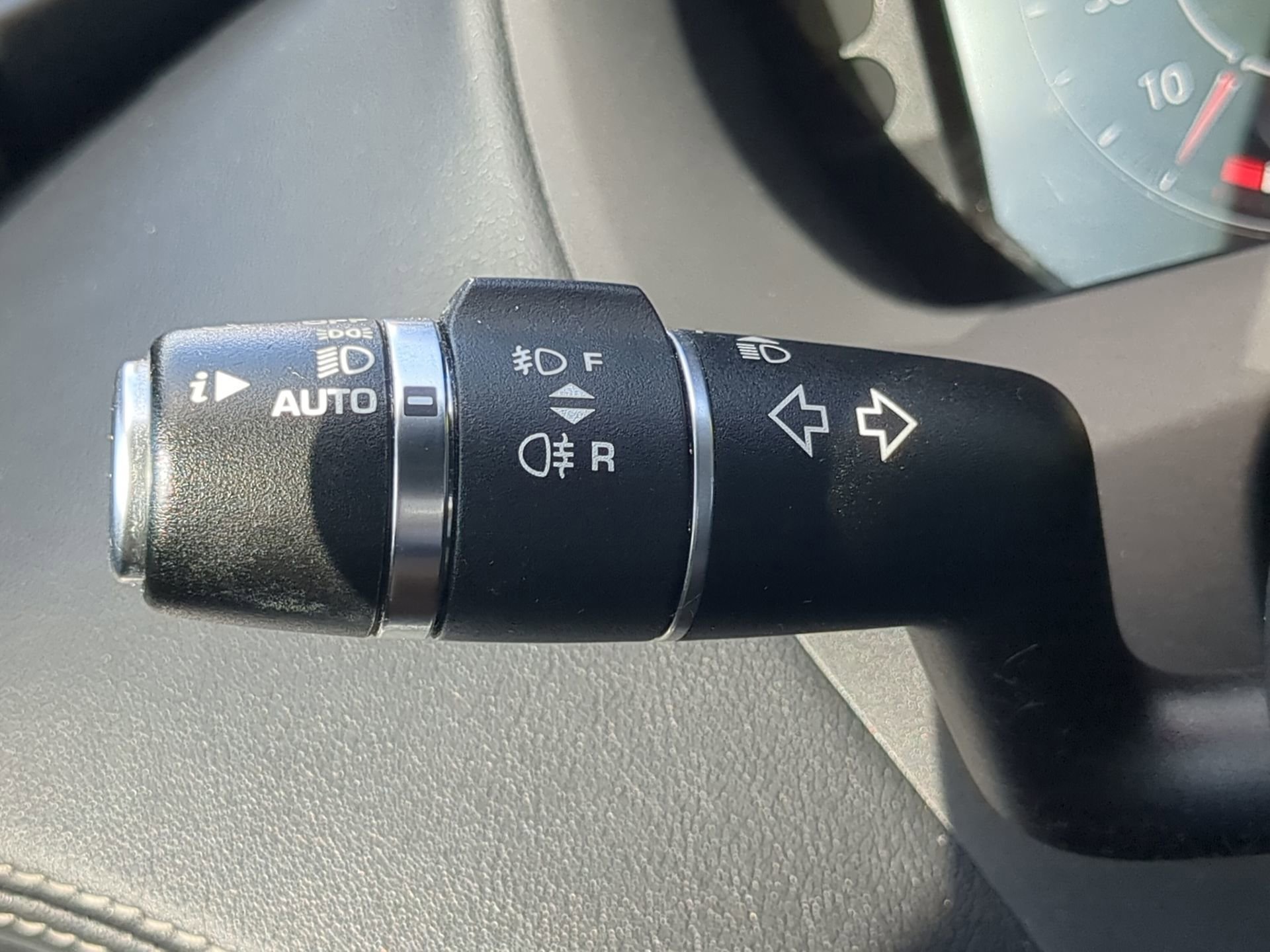 Used 2019 Jaguar F-PACE S image 56