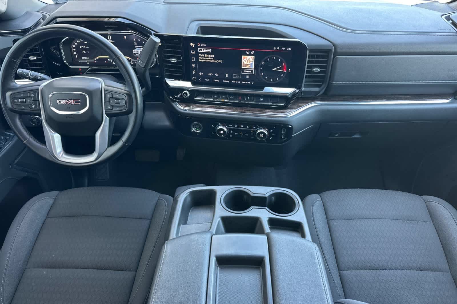 Used 2023 GMC Sierra 1500 Elevation AWD/4WD image 3