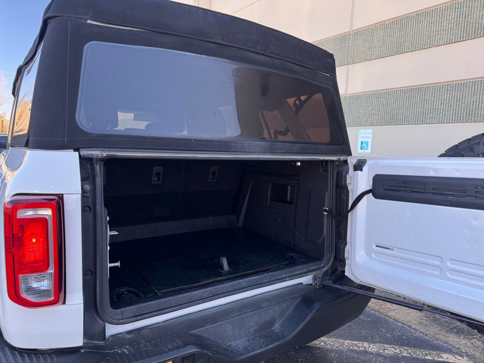 Certified 2022 Ford Bronco Black Diamond image 17