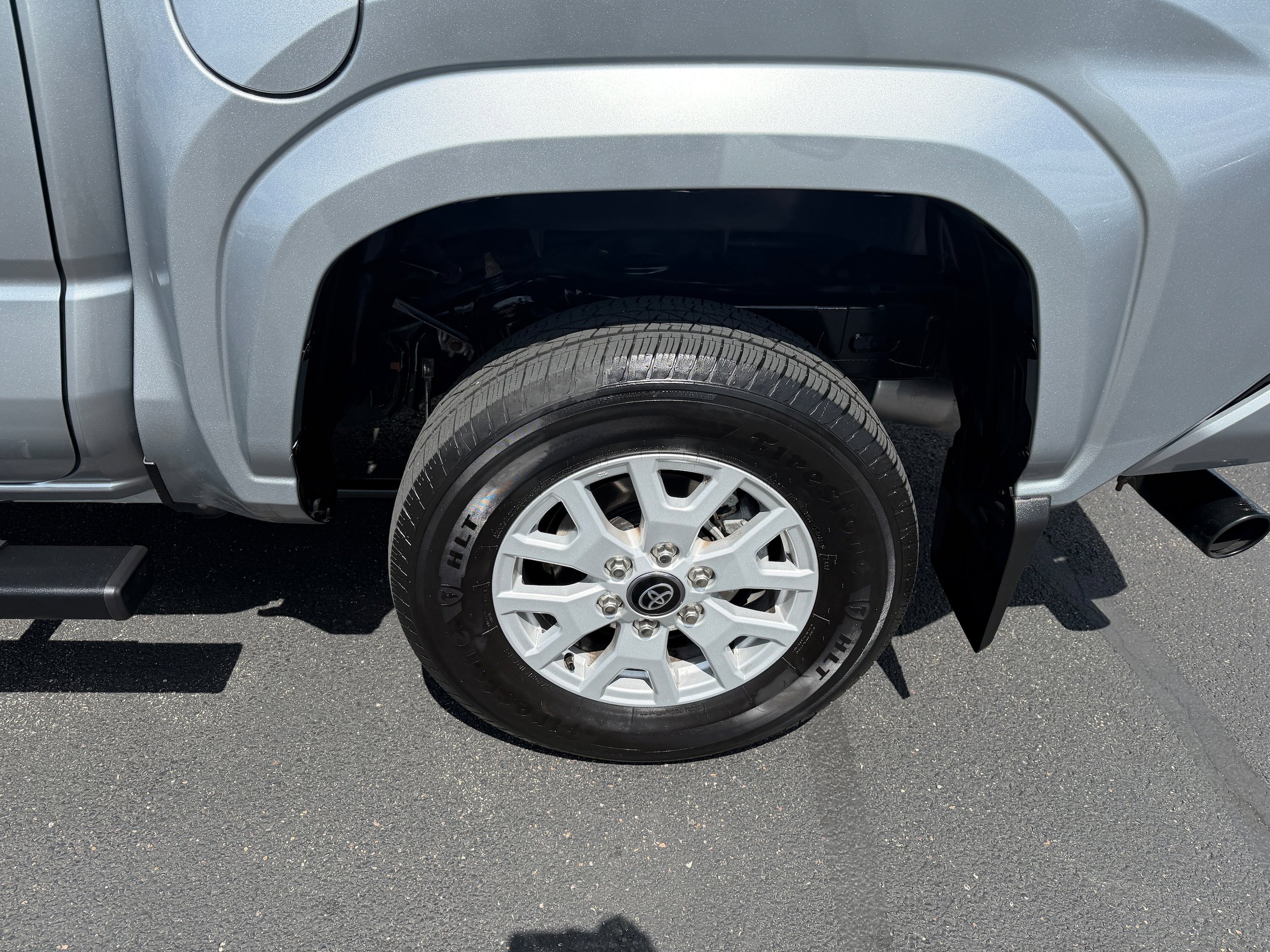 Used 2025 Toyota Tacoma SR5 AWD/4WD image 10