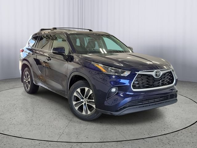 Used 2022 Toyota Highlander XLE