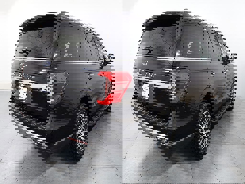 Certified 2024 Ford Expedition Limited image 4