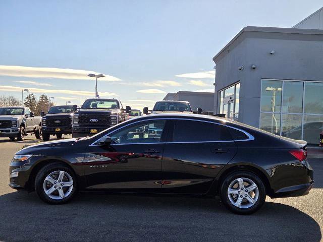 Used 2023 Chevrolet Malibu LS image 2