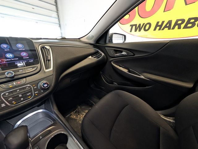 Used 2022 Chevrolet Malibu LT FWD image 24