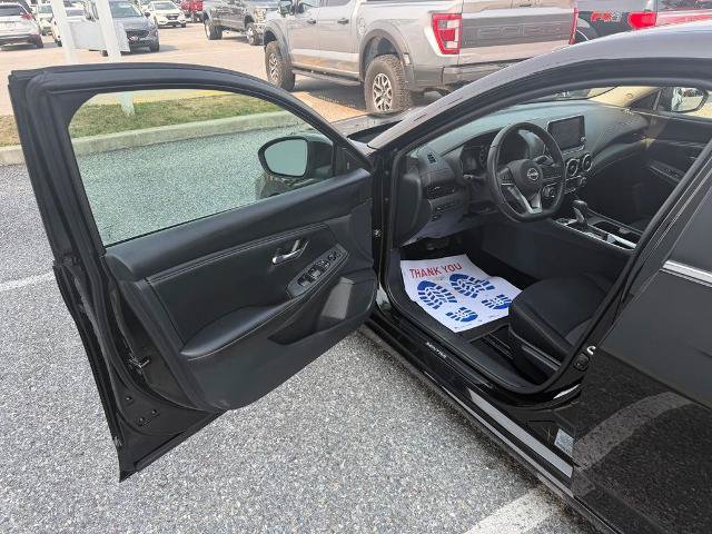 Used 2025 Nissan Sentra SV w/ All-Weather Package FWD image 10