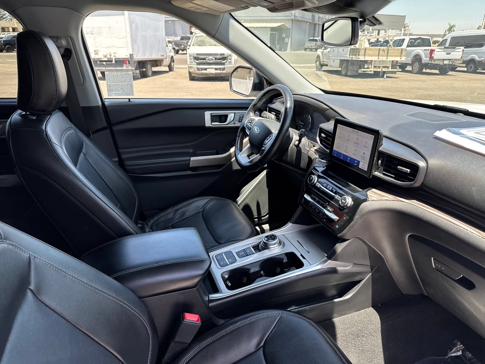 Certified 2023 Ford Explorer Limited RWD image 23