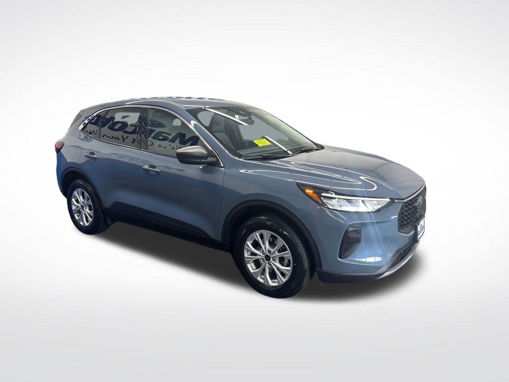 Certified 2023 Ford Escape Active AWD/4WD image 11