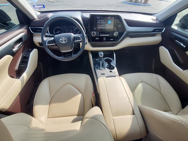 Used 2020 Toyota Highlander XLE image 5