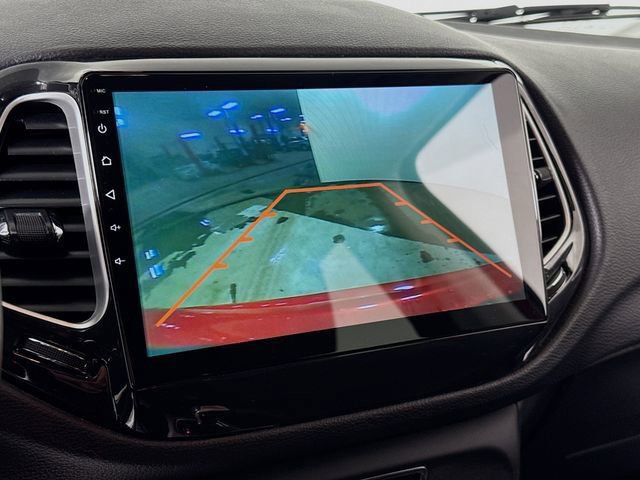 Used 2018 Jeep Compass Latitude image 14