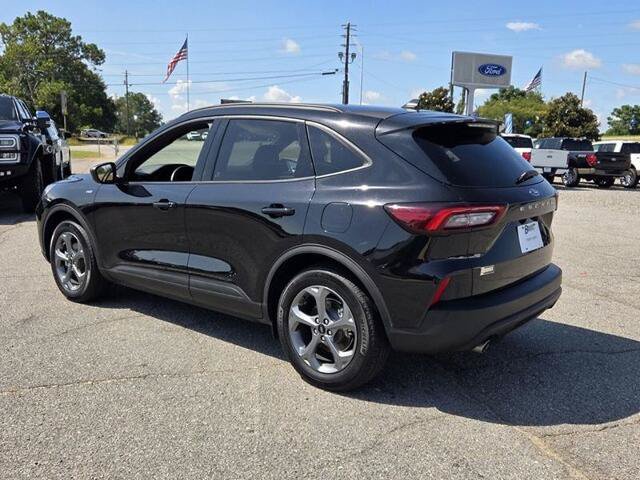 Certified 2025 Ford Escape ST-Line FWD image 9